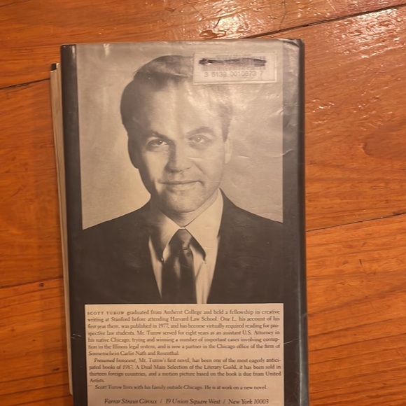 1st Edition 3rd Printing 1987 Scott Turow Presumed Innocent hardcover book - Picture 11 of 11